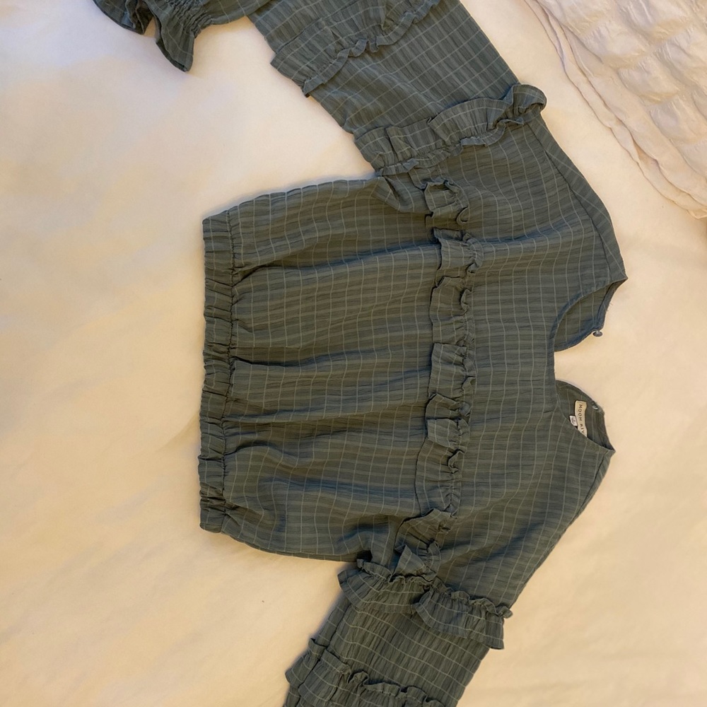 MOON RIVER Crop Blouse